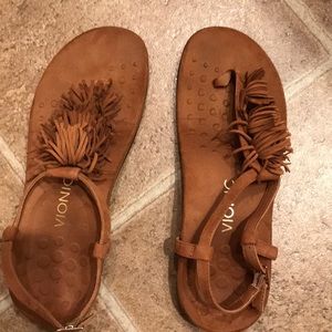 Vionic fringe sandals size 9